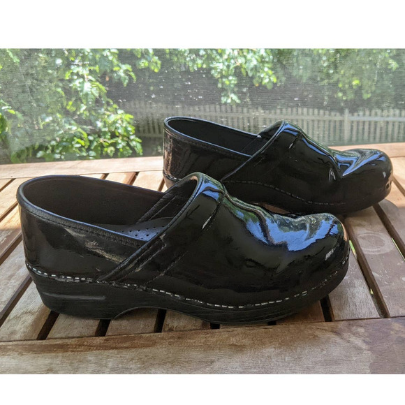 Dansko Women’s Professional Clogs Black Patent Leather Shoes 10.5-11 - Picture 1 of 10
